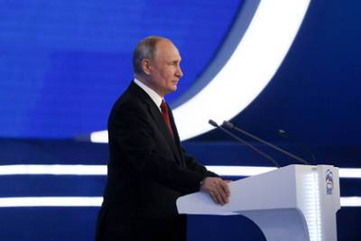 Владимир Путин - Путин призвал сконцентрировать усилия для наращивания вакцинации - lenta.ru - Россия - Президент