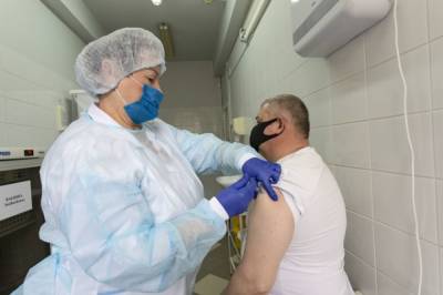 Владимир Путин - Путин призвал наращивать темпы вакцинации от коронавируса - aif.ru - Россия