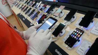 На российском рынке смартфонов тектонические изменения. В топ-5 два новых лидера, один из них российский - cnews.ru - Россия