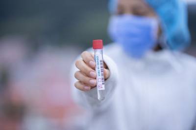В РФ выявили 8 832 новых случая коронавируса - aif.ru - Россия