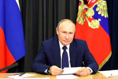 Владимир Путин - Путин призвал всех россиян вакцинироваться - lenta.ru - Президент