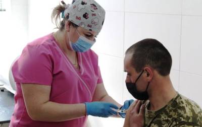 Полную COVID-вакцинацию прошли 360 тысяч украинцев - korrespondent.net - Украина - Китай