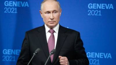 Владимир Путин - Путин призвал наращивать темпы вакцинации от COVID-19 - piter.tv - Россия