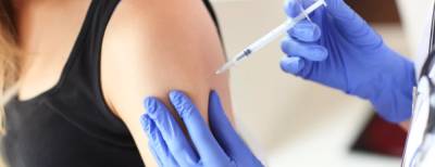 В Роспотребнадзоре сообщили, кому нельзя делать прививку от ковида - runews24.ru - Россия