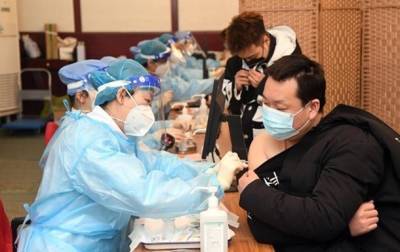 В Китае сделали уже миллиард COVID-прививок - korrespondent.net - Китай