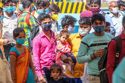 Новый штамм коронавируса обнаружен у десятков заболевших в Индии - tvc.ru - Мумбаи - Ратнагири