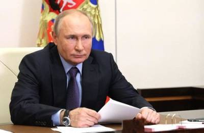 Владимир Путин - Путин: угроза коронавируса еще не отступила, в некоторых регионах ситуация обострилась - argumenti.ru - Россия