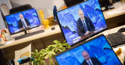 Владимир Путин - Путин заявил об обострении ситуации с коронавирусом в нескольких регионах - klops.ru - Россия