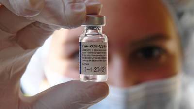В Нижегородской области постановили организовать вакцинацию 60% сотрудников в ряде сфер - gazeta.ru - Нижегородская обл.