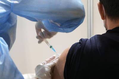 Мурманская область ввела обязательную вакцинацию для части населения - lenta.ru - Мурманская обл.