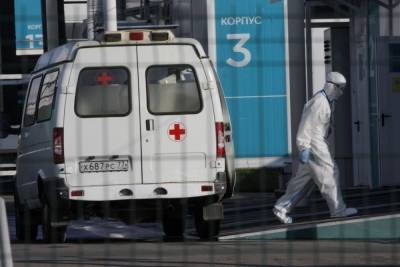 В Санкт-Петербурге под окнами больницы нашли тело иностранца - mk.ru - Санкт-Петербург - Черногория - республика Башкирия