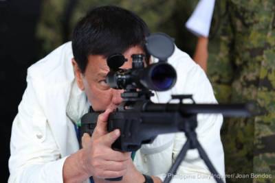 Президент Филиппин пригрозил невакцинированным депортацией, арестами и насильственной вакцинацией - nakanune.ru - Филиппины