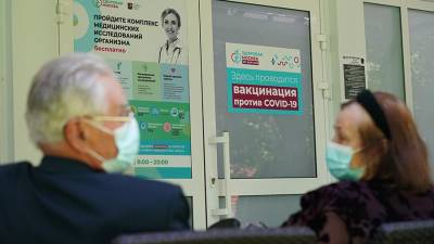 Анатолий Альтштейн - Вирусолог назвал вакцинацию способом победить пандемию COVID-19 - iz.ru - Израиль