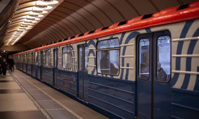 В метро Петербурга только за сутки составили 12 протоколов на безмасочников - neva.today - Санкт-Петербург