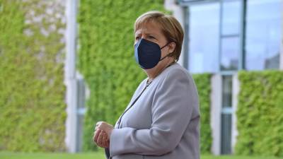 Ангела Меркель - Сначала AstraZeneca, а затем Moderna: Меркель вакцинировали двумя разными препаратами - germania.one - деревня Ляйен - Берлин