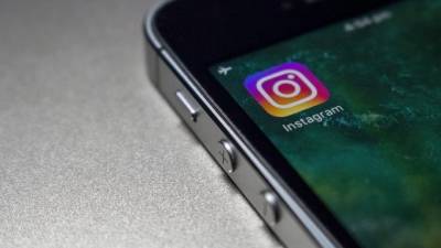 Instagram в России разрешил добавлять фоновую музыку в "истории" - piter.tv - Россия