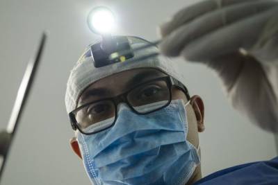 Из-за «черной плесени» индийские врачи начали удалять глаза пациентам - mk.ru - Washington