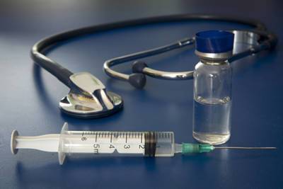 Совфед одобрил закон о бесплатной вакцинации в частных клиниках - lenta.ru