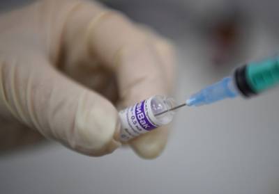 Около 300 тыс. доз вакцины "КовиВак" выпустят на следующей неделе - interfax-russia.ru - Россия