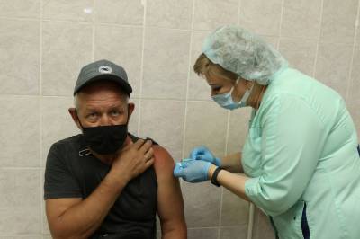 Липчане массово записываются на прививку от COVID-19 - lipetskmedia.ru - Россия - Липецк