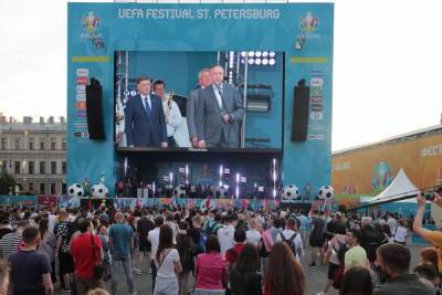 Около 150 тысяч человек посетили фан-зону Евро-2020 в Петербурге - abnews.ru - Санкт-Петербург