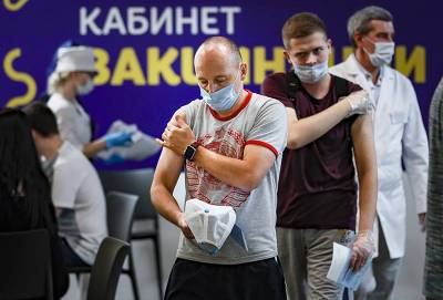 Предприниматели призвали ввести обязательную вакцинацию всех россиян - tvc.ru - Россия