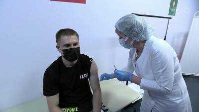Михаил Мишустин - Обязательную вакцинацию от COVID-19 для некоторых групп граждан вводят еще в восьми регионах - 1tv.ru - Алтайск