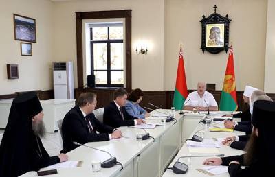 Александр Лукашенко - Лукашенко в Жировичском монастыре: Мы должны сделать все, чтобы сохранить в Беларуси межконфессиональный мир - ont.by - Белоруссия