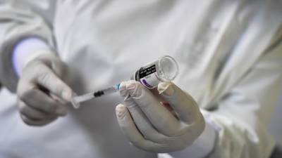 Список побочных эффектов вакцин Pfizer и Moderna расширил регулятор США - mir24.tv - Сша
