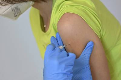 Российский регион приостановил вакцинацию от коронавируса - lenta.ru - Россия - республика Удмуртия