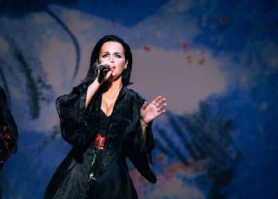 Певица Слава после коронавируса забывает слова и выступила на концерте по листку - province.ru
