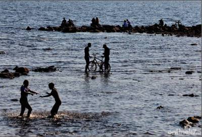 Офтальмолог предупредил об опасности купания в петербургских водоёмах - online47.ru