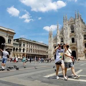 В Италии отменили масочный режим на улице - reporter-ua.com - Италия