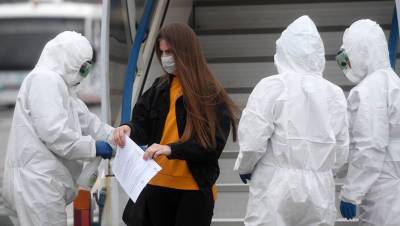 У четверых вакцинированных пассажиров рейса Москва — Афины выявили коронавирус - gazeta.ru - Москва - Афины