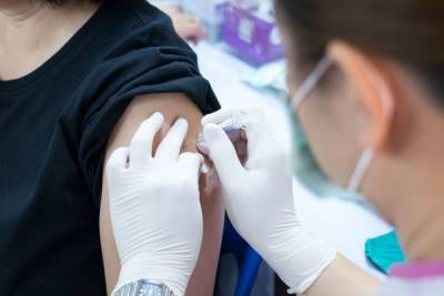 Владимир Моисеенко - Петербургский врач рассказал, нужно ли вакцинироваться онкобольным - spb.mk.ru