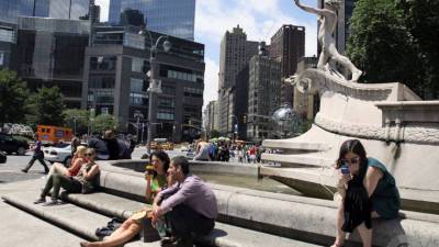 Жители Нью-Йорка выступили против строительства монумента в честь борцов с пандемией коронавируса - mir24.tv - Нью-Йорк
