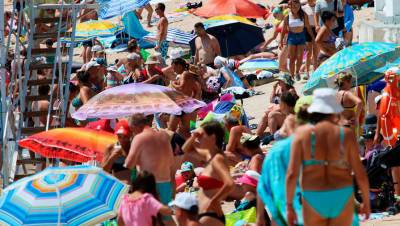 Почти четверть пляжей в Крыму закрыли из-за подтопления - gazeta.ru - республика Крым