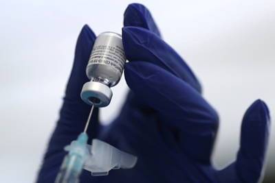 Ученые доказали эффективность смешивания двух вакцин от коронавируса - lenta.ru