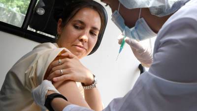 Мелита Вуйнович - В ВОЗ заявили, что не стоит полагаться на антитела перед вакцинацией - gazeta.ru - Россия