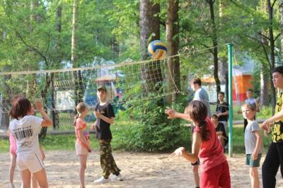 Летний лагерь безопасен для детей в плане заражения коронавирусом - mk.ru