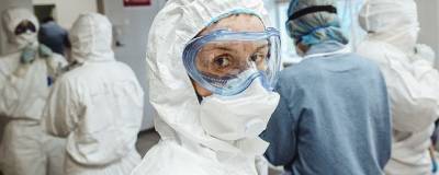 В России зарегистрировали рекордное число смертей из-за коронавируса за сутки - runews24.ru - Россия