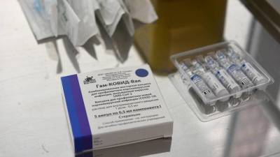 Центр имени Чумакова выпустил 1 миллион доз вакцины от COVID-19 «КовиВак» - vm.ru - Россия