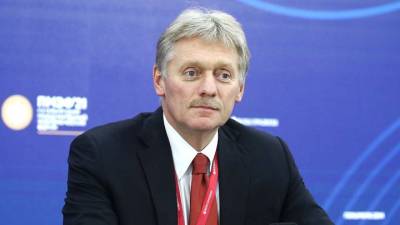Дмитрий Песков - Пескову не сообщили о планах введения новых ограничений по COVID-19 на федеральном уровне - vm.ru - Россия