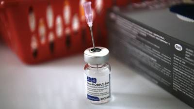 Поставщик вакцин от COVID-19 исключил задержки поставок из-за логистики - russian.rt.com