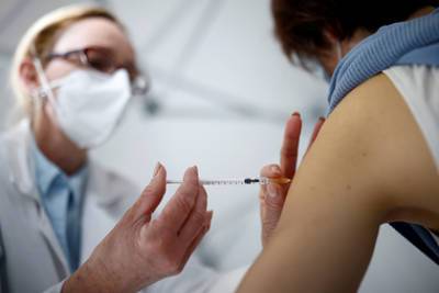 Стало известно число вакцинированных от коронавируса в Европе - lenta.ru - Россия - деревня Ляйен - Брюссель