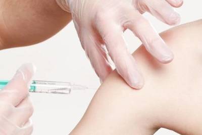 Порядка 41% взрослого населения Евросоюза прошли вакцинацию от COVID-19 - versia.ru - Евросоюз - деревня Ляйен