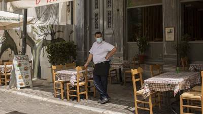 В ресторанах Греции введут «безмасочные» зоны для вакцинированных - iz.ru - Израиль - Греция