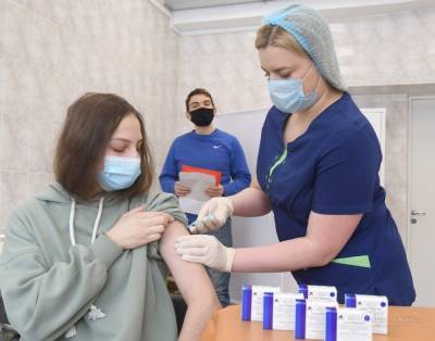 Студенты подадут пример, уколовшись от COVID - lipetskmedia.ru