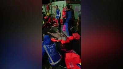 Шесть человек погибли в результате крушения парома у берегов Бали - piter.tv