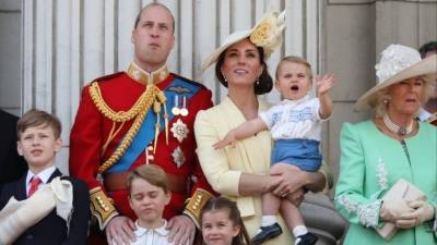 принц Гарри - Меган Маркл - Кейт Миддлтон - Кейт Миддлтон может стать матерью в четвертый раз? - 5-tv.ru - Англия